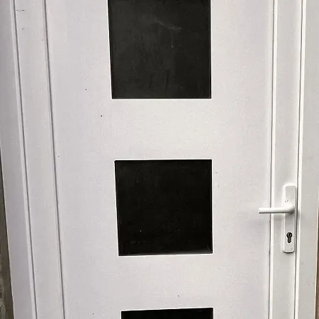 Charbex 2 Bruxelles-charleroi-airport بيت للعطل